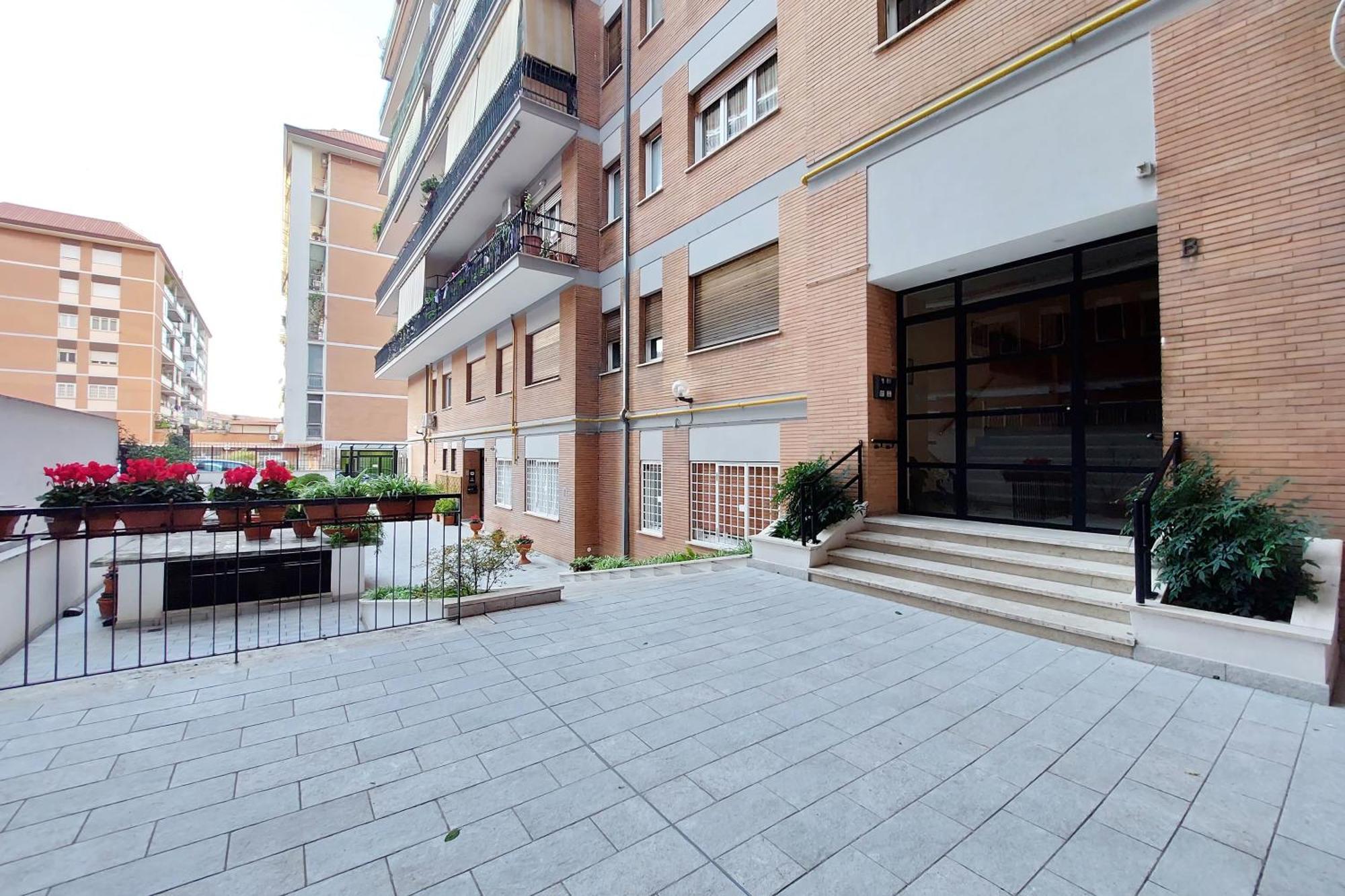 Lovely Apartment With Terrace Near The Vatican Rome Buitenkant foto